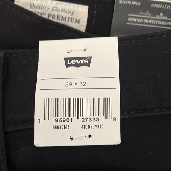 NWT Levi's 724 High-Rise Slim Straight Distressed Black Pixel Jeans Size 29x32 - Picture 4 of 4